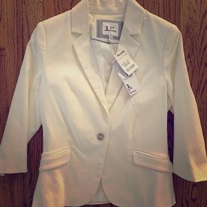 Jules & Leopold Cream Blazer